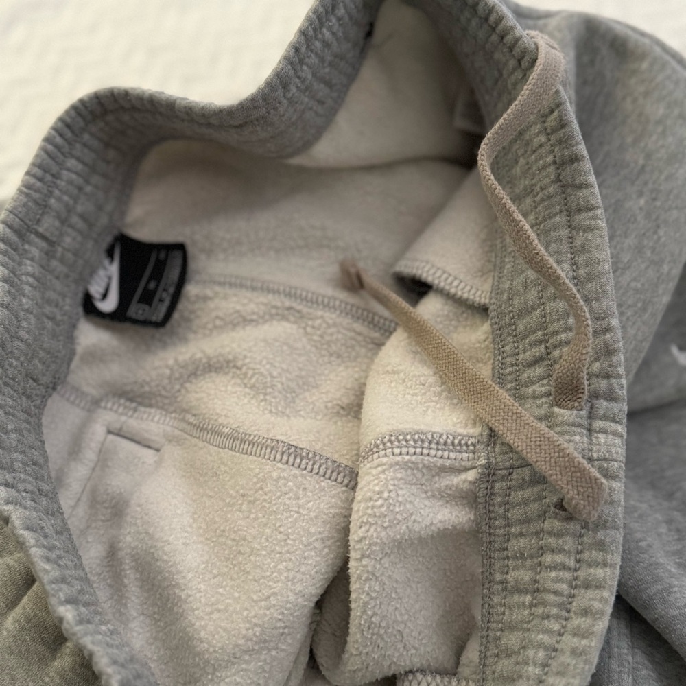 Nike Men's Heather Gray Joggers - Picture 6 of 10